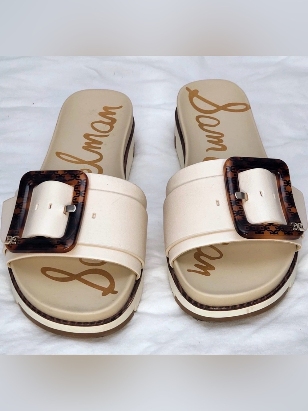 Sam Edelman Cream Slide Sandals with Tortoiseshell Buckle Accent. Size 6,5